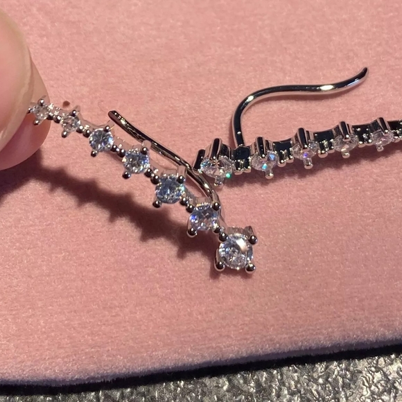 NEW 925 Sterling Silver Diamond Star Ear Climbers - Picture 9 of 16